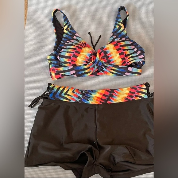 Tie dye Print Boy Short Bikini Size Large New - Picture 1 of 6